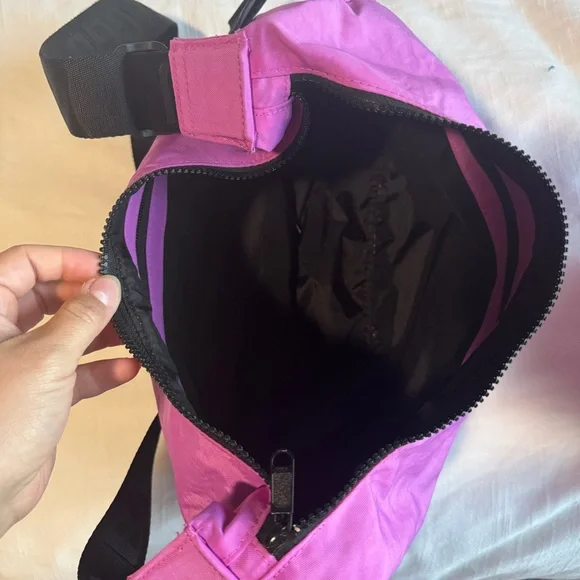 Baggu Pink Medium Crescent Bag - Picture 4 of 4